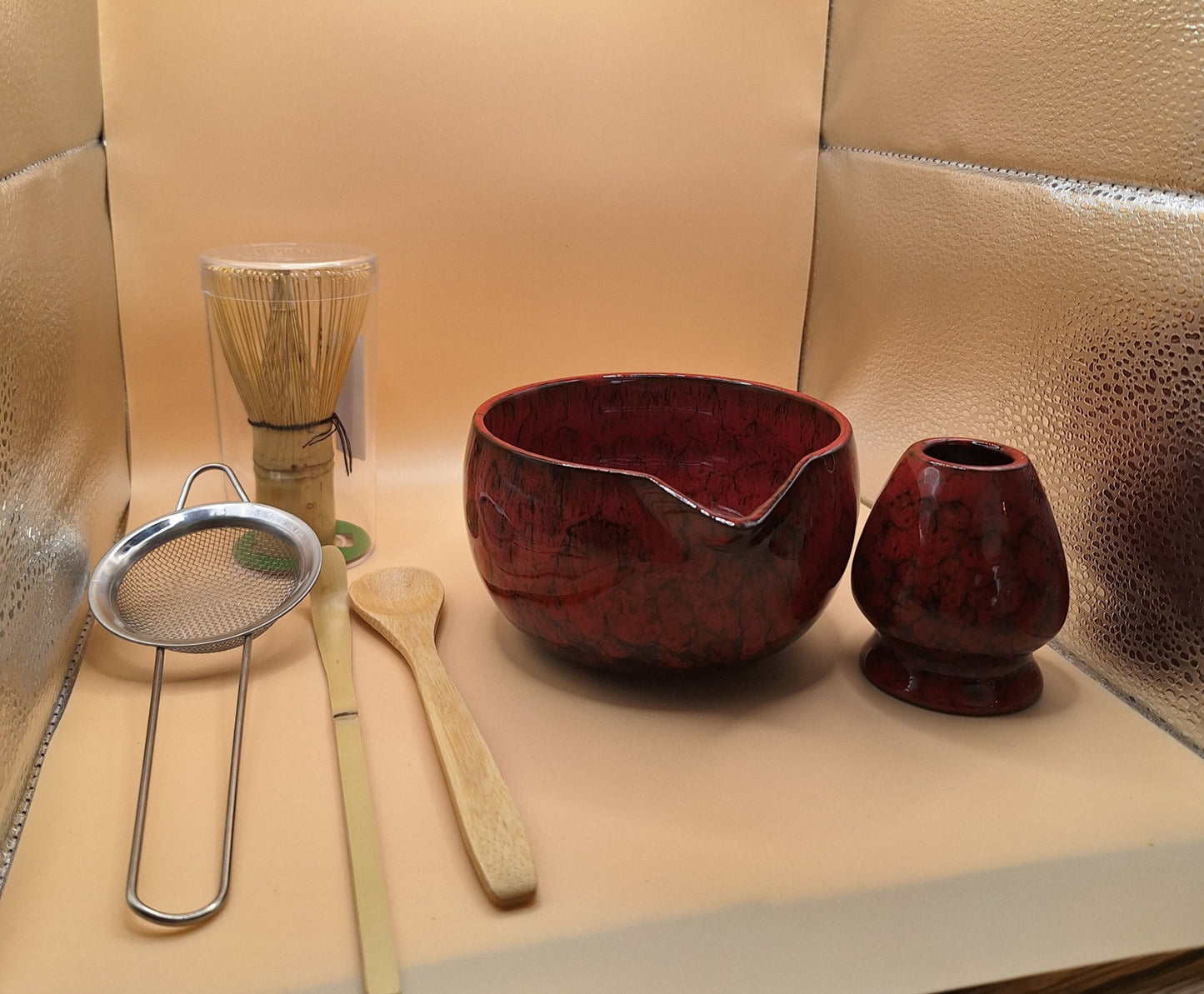 "Akahana" 6-Piece Matcha Set in Red Ceramic with Black Veins