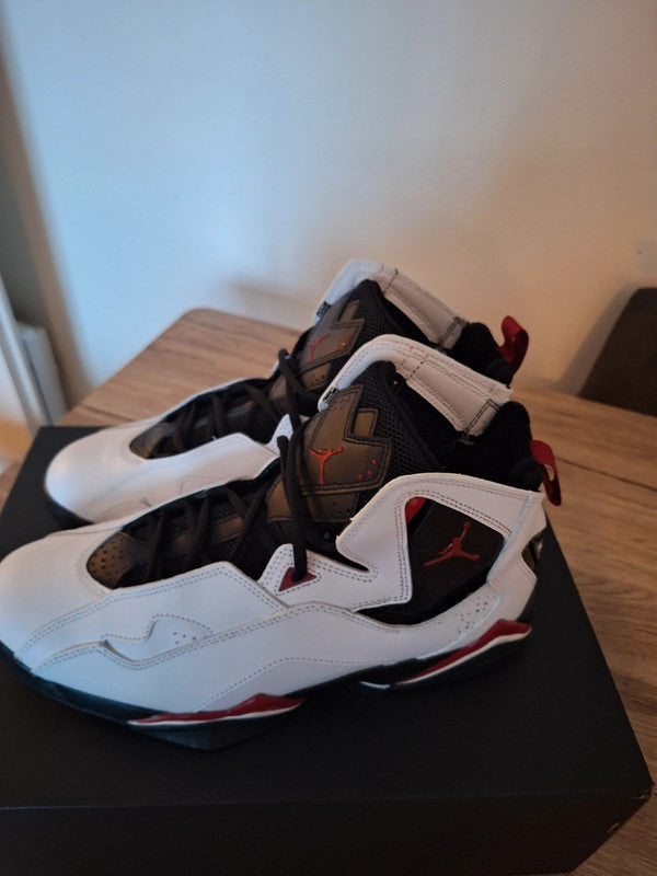 Jordan True Flight - White/Black/Red - Size 44 new