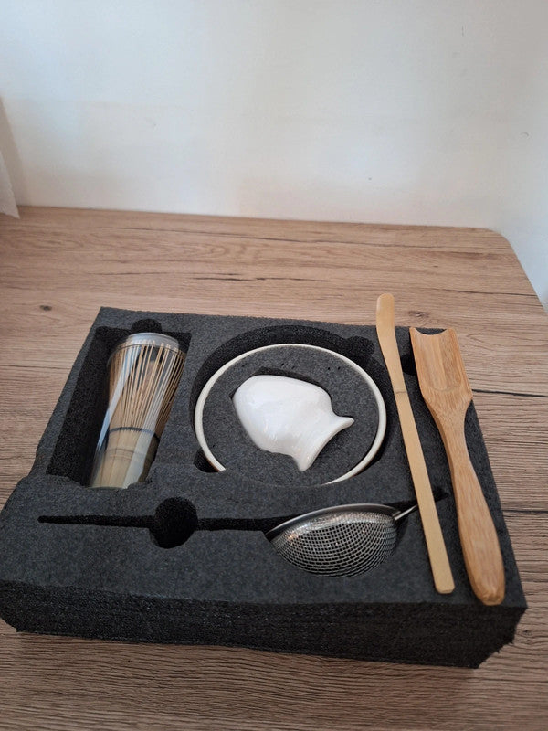 Shirokage (白影) — Coffret Cérémonial Matcha Pureté Blanche