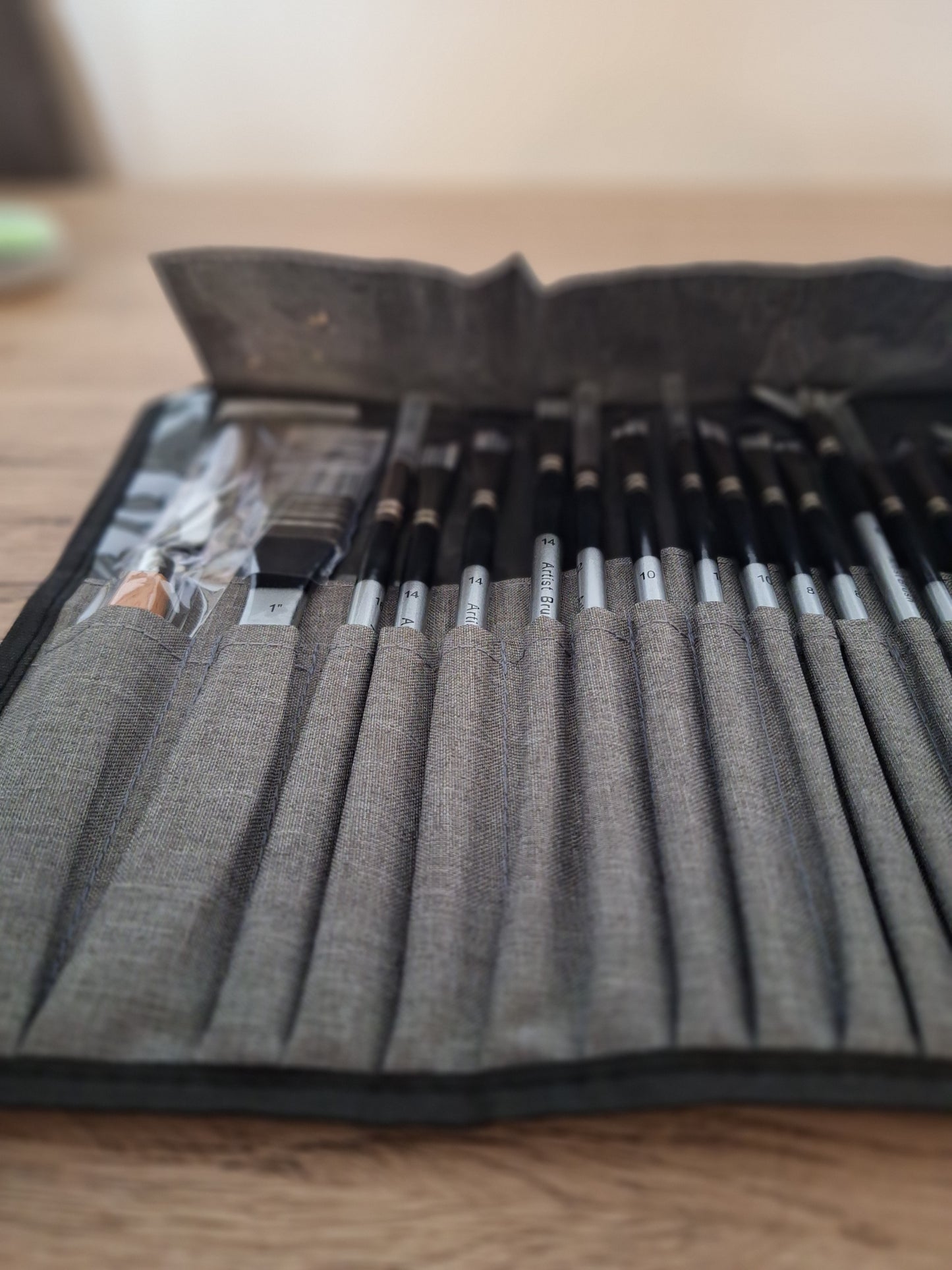 🎨Ensemble de 24 Pinceaux d'Art professionnels avec Couteau de Palette et Sac de Peinture Neuf