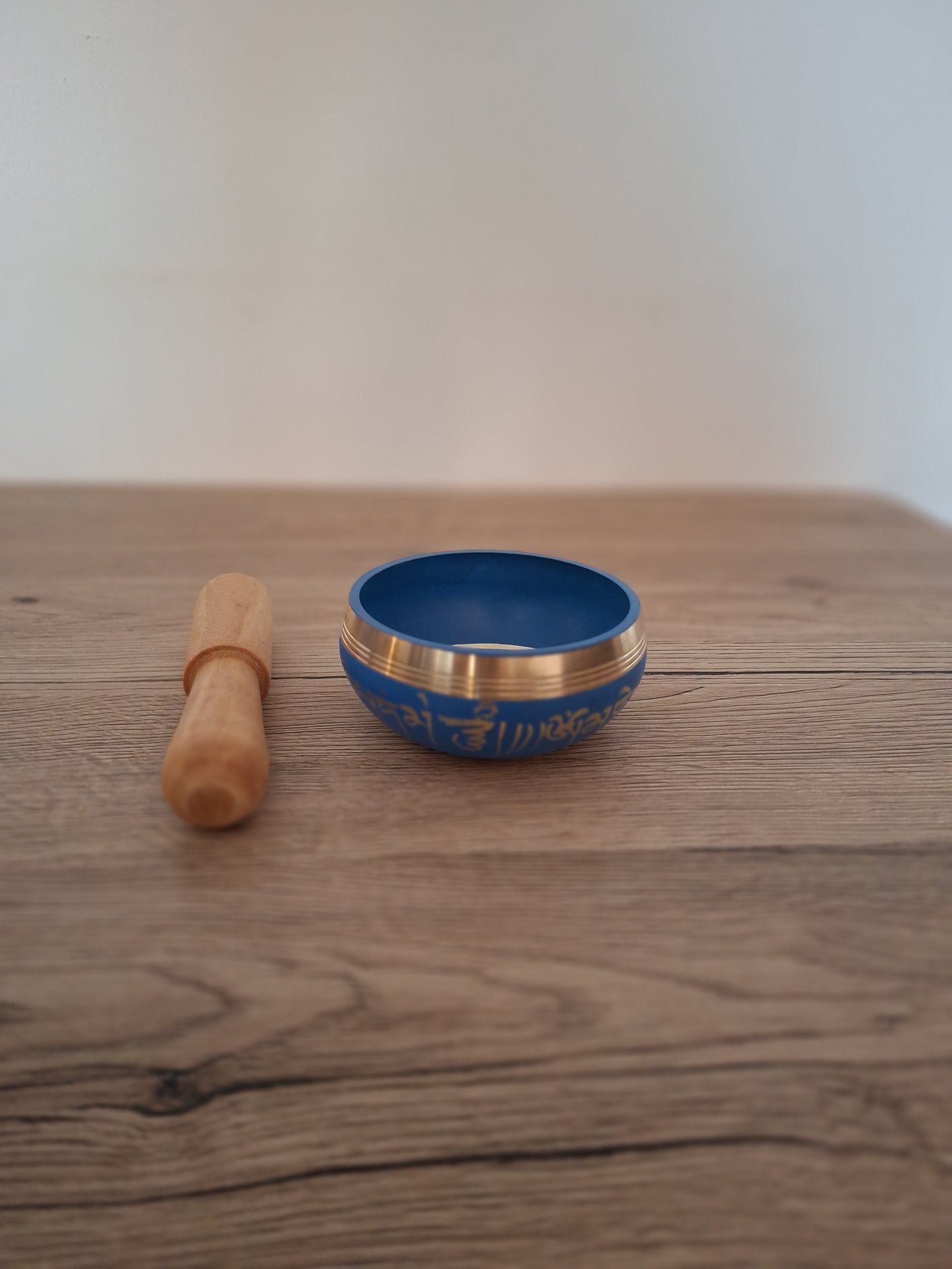 💙 Beautiful Handcrafted Tibetan Singing Bowl – Serene Blue Copper 8.5cm