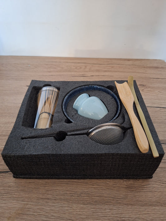 Aozora (青空) — Coffret Matcha Ciel Bleu - Un souffle de fraîcheur et de sérénité