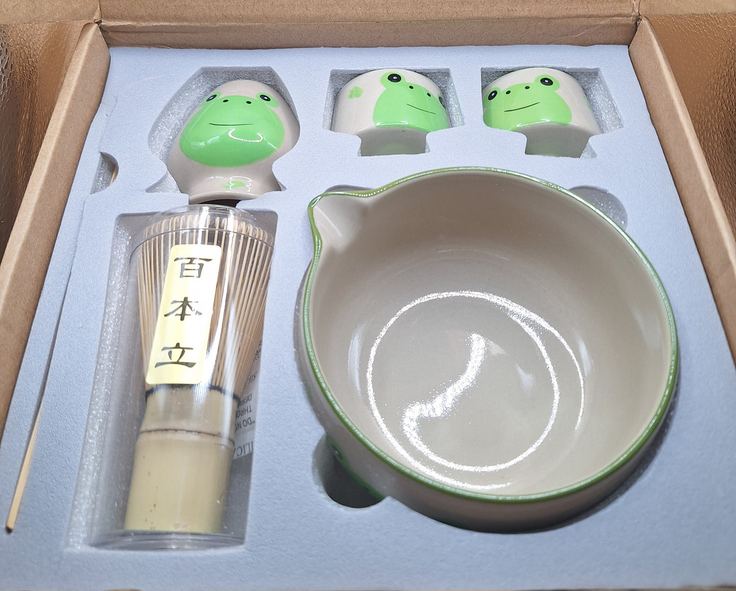 🐸 Set Matcha 6 pièces - Kaeru (カエル) La grenouille joyeuse