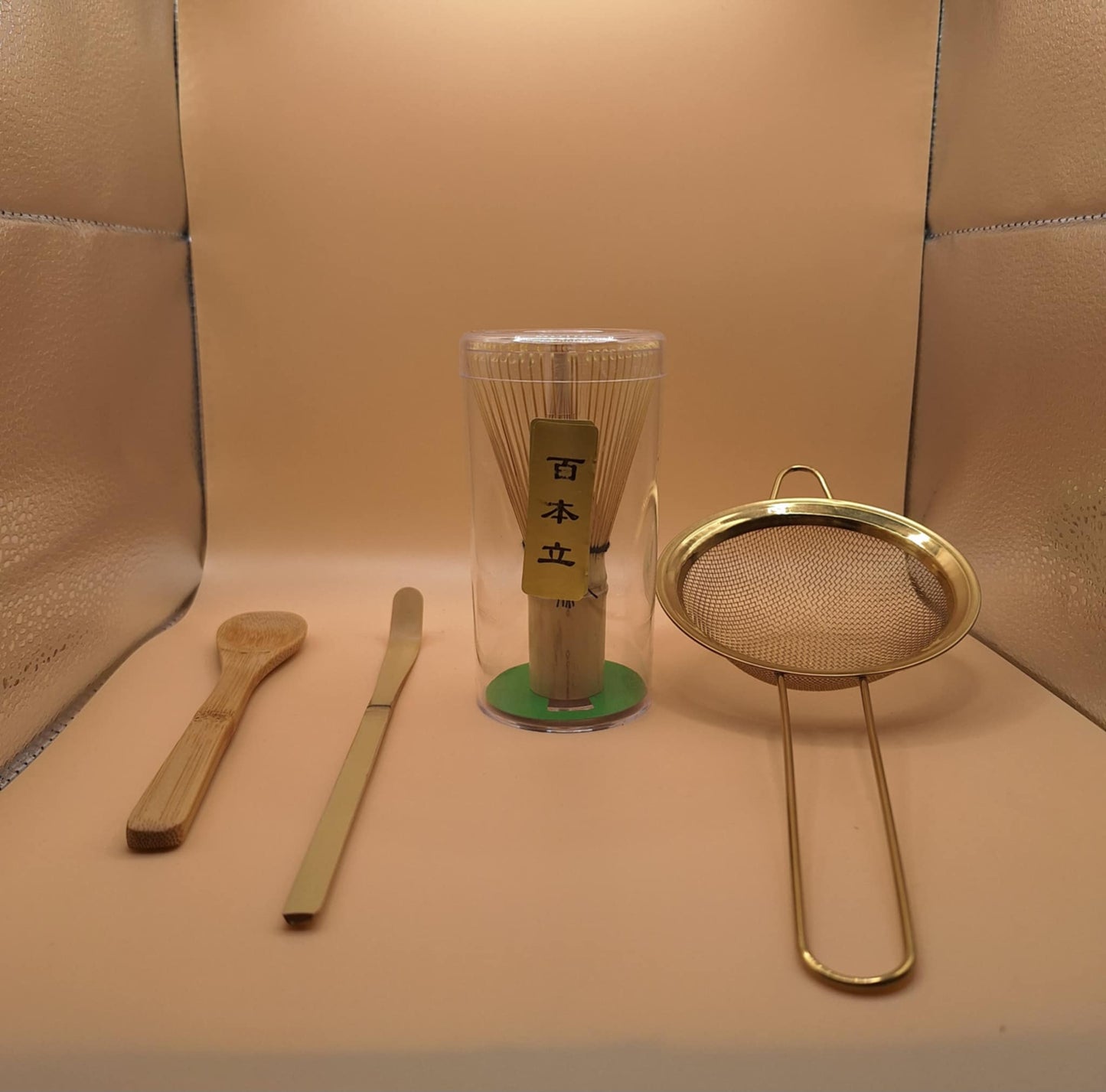 Ustensiles de Matcha – Set 4 pièces avec tamis doré