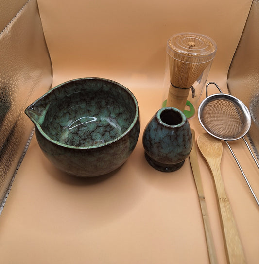 🍵 Set de Matcha 6 pièces en céramique – Kurohana 黒華 | Fleur obscure et éclat minéral