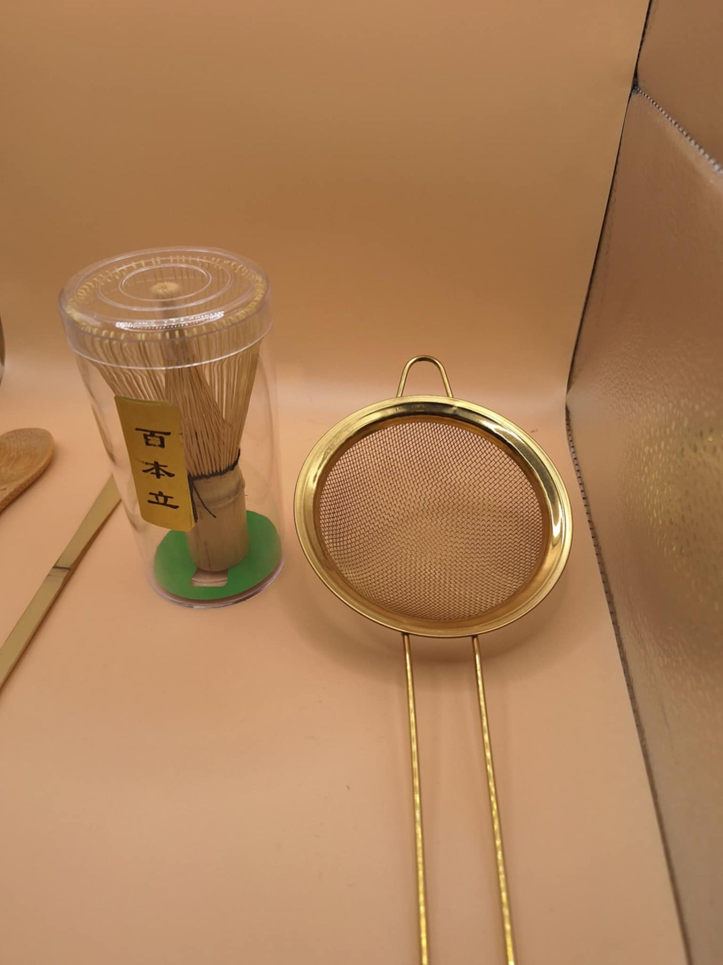 Ustensiles de Matcha – Set 4 pièces avec tamis doré