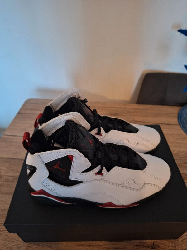 Jordan True Flight - White/Black/Red - Size 44 new