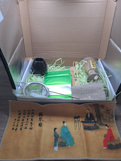 Matcha gift set with whisk, holder, bamboo spoons, pouches and matcha bag - Style of your choice