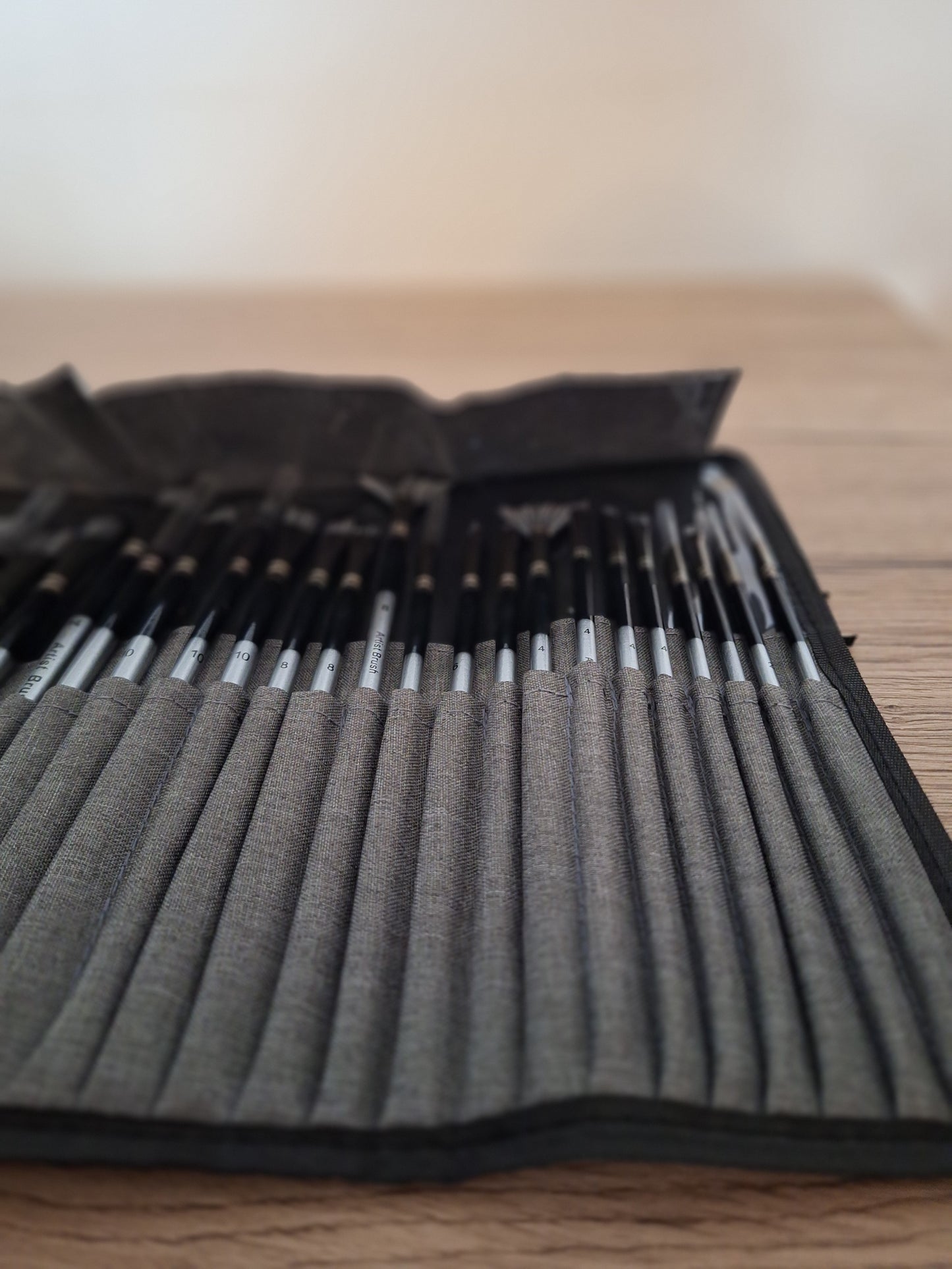 🎨Ensemble de 24 Pinceaux d'Art professionnels avec Couteau de Palette et Sac de Peinture Neuf