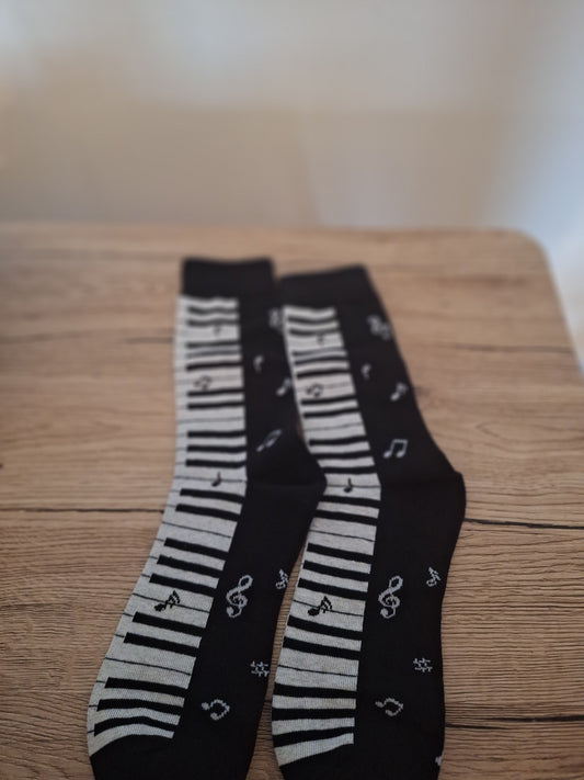 Piano &amp; music pattern mid-calf socks 🎵