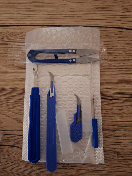 🎨5-Piece Blue Seam Ripper Kit - Easy and Accurate Stitch Removal 🎨