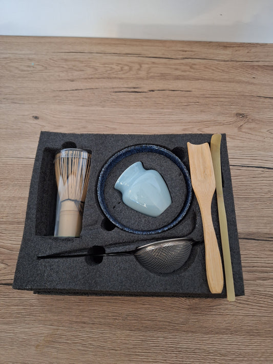 Aozora (青空) — Blue Sky Matcha Box - A breath of freshness and serenity