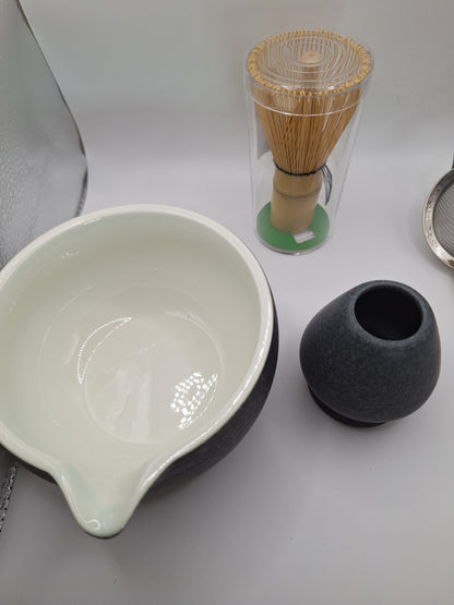 Kuronami (黒波) — Black Wave Matcha Box