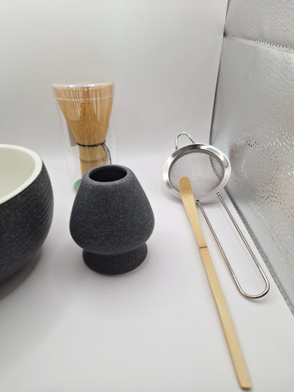 Kuronami (黒波) — Black Wave Matcha Box