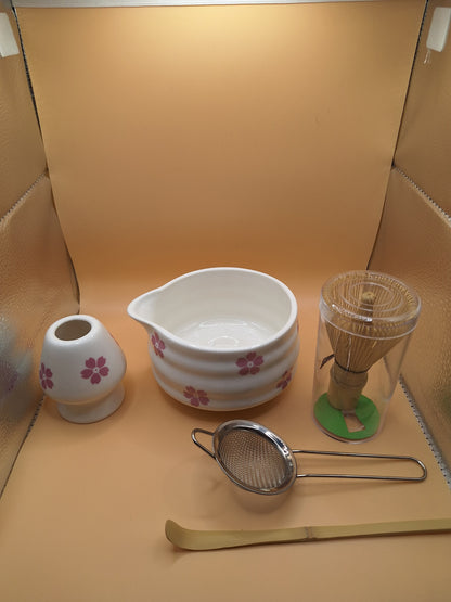Hanami no Shiro( 花見の城) - Kit Cérémonial Matcha  – Élégance florale fleur de cerisier