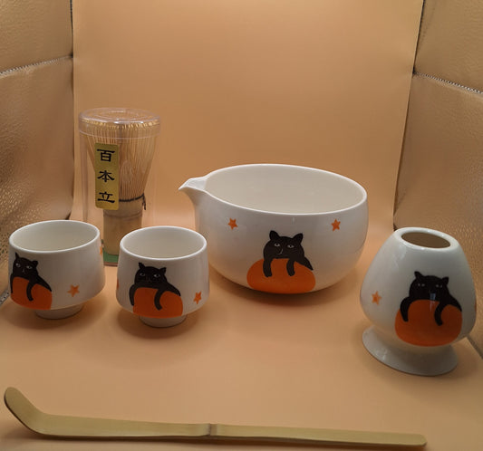 🧡 “Tamaneko” 玉猫 — The bubble cat that guards sweet treasures - 6-piece matcha kit