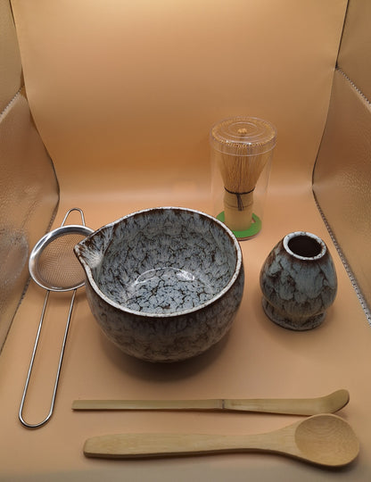 🍃 Set de Matcha 6 Pièces Céramique – Iwagumo 岩雲 “Nuage de pierre”