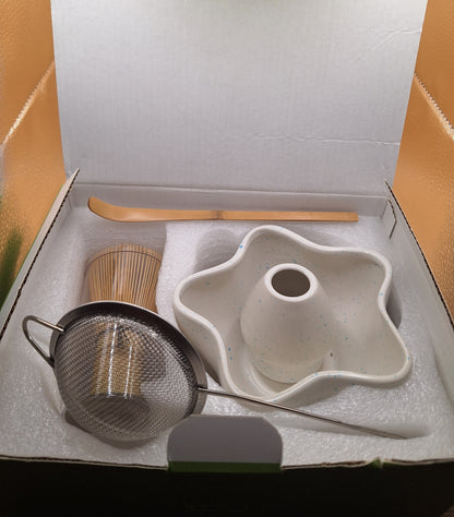 🌸 Set de Matcha Japonais 4 pièces en céramique  “Hoshi no Umi” – 海の星 (Étoile de Mer) 🌸