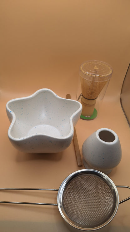 🌸 Set de Matcha Japonais 4 pièces en céramique  “Hoshi no Umi” – 海の星 (Étoile de Mer) 🌸