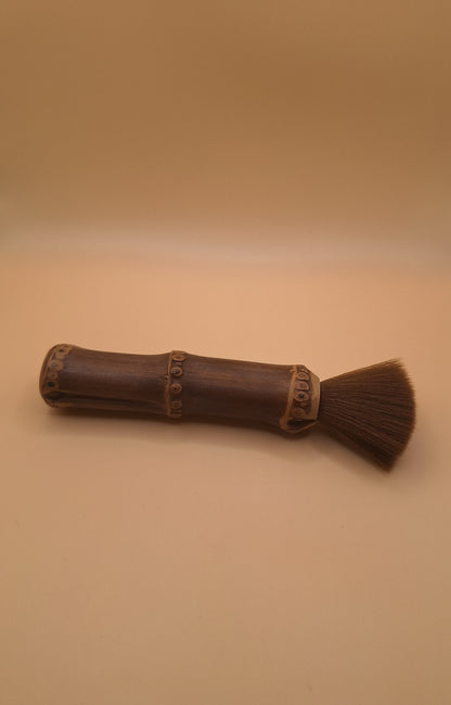 🌿 Brosse de Nettoyage en Bambou Naturel – Design Traditionnel & Poils Durables