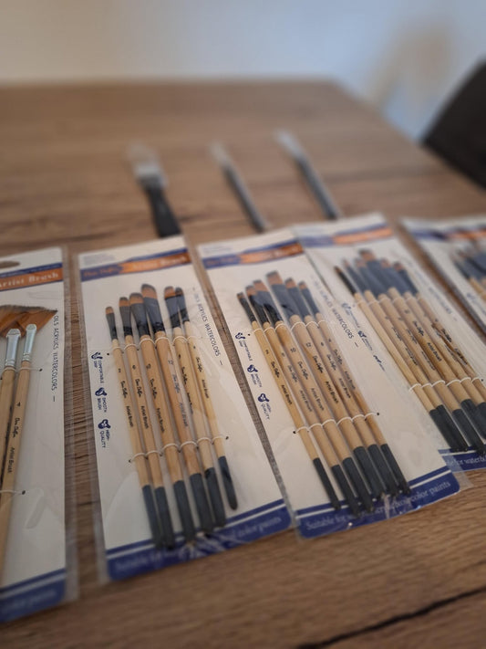 🎨 Set of 32 New Assorted Brushes – Ideal for All Painting Styles