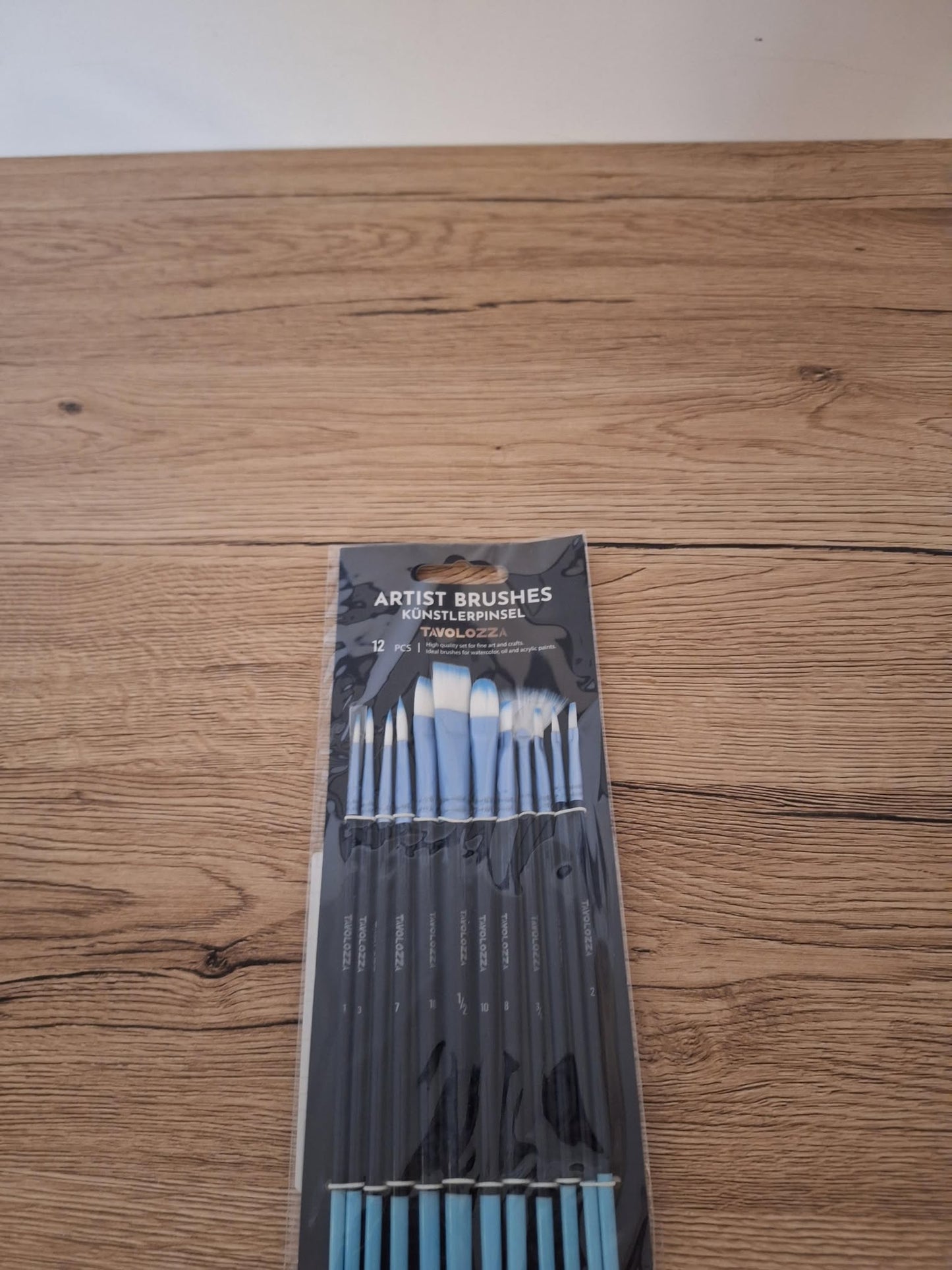 Premium 12-Piece Artist Brush Set – For All Your Artistic Creations 🎨