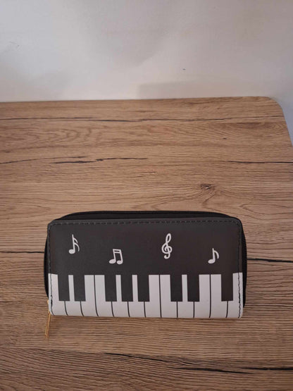Beautiful elegant wallet with piano and musical notes pattern 🎹