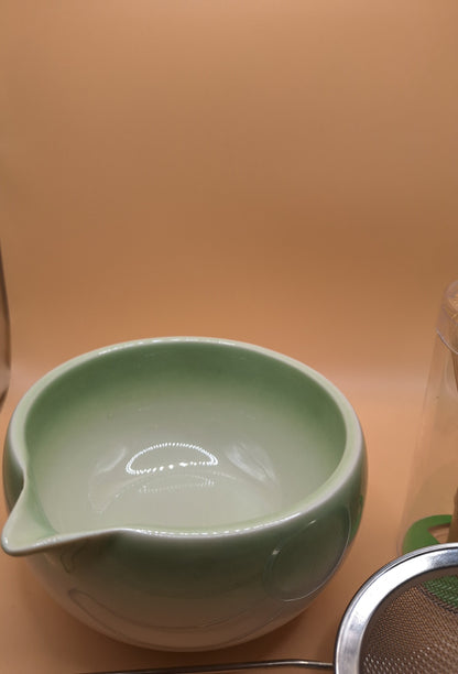 🌿🍶Kit de matcha 4 pièces -  Ryokushiro – 緑白 Harmonie végétale & lumière vanillée