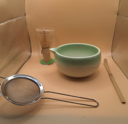 🌿🍶Kit de matcha 4 pièces -  Ryokushiro – 緑白 Harmonie végétale & lumière vanillée