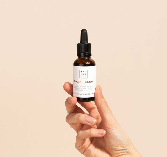 ✨ Enhanceur d’Éclat Naturel – Facial Glow Serum
Vitamine C • Niacinamide • Matcha Cérémonial - Matcha&Co