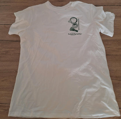🌱 3. T-shirt So Matcha Better – Fouet, cuillère, ustensiles