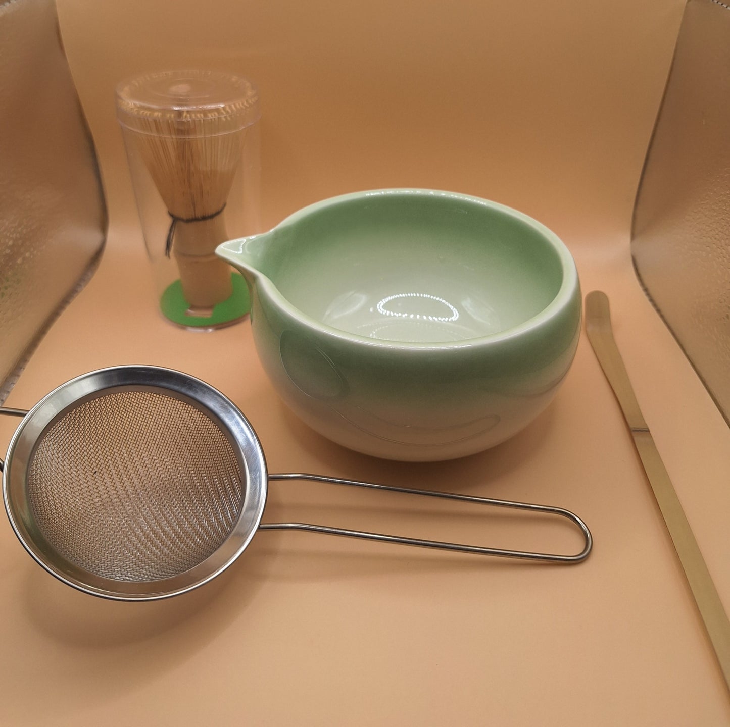 🌿🍶Kit de matcha 4 pièces -  Ryokushiro – 緑白 Harmonie végétale & lumière vanillée